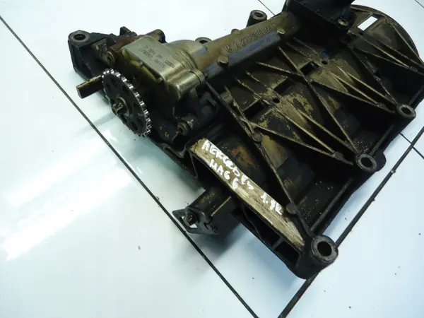 Mercedes Oljepump OEM A2711810166 för C W204 1.8K image 3