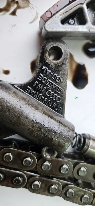 Audi A6 C6 2.7 TDI BPP Timingkedjedelar image 5