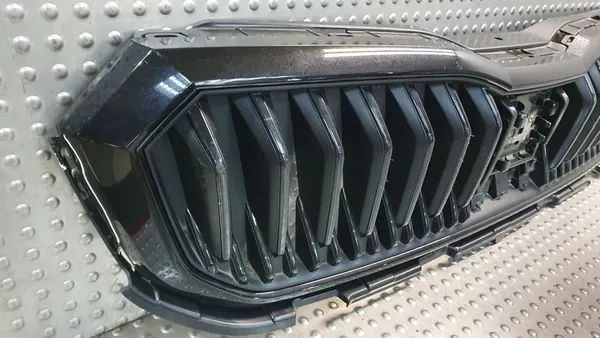SKODA SCALA LIFT 657 Grill Bumper OEM 657853653B image 4