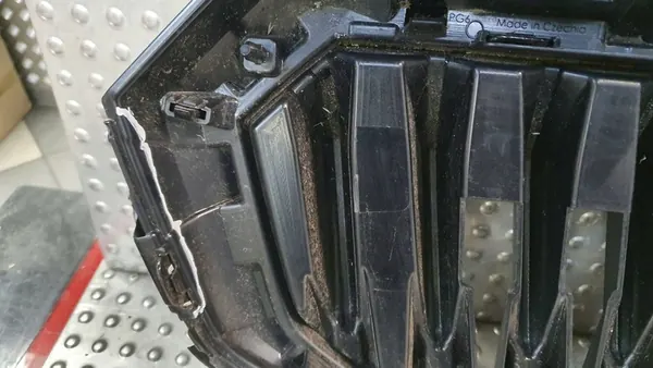 SKODA SCALA LIFT 657 Grill Bumper OEM 657853653B image 9