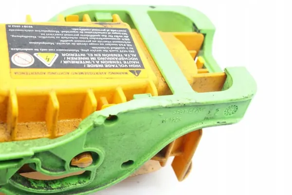 Fusible Renault ZOE 2013 OEM 993B10952R - Usado image 4