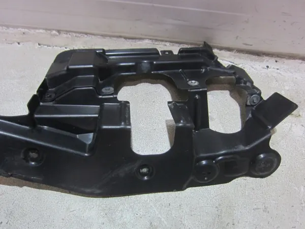 BMW X5 F15/F16 Onder Rechter Turbobeschermer OEM 51757325400 image 4