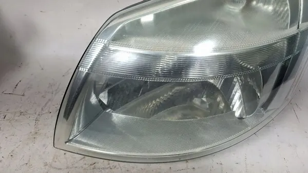 Refletor Frontal Esquerdo Citroen Berlingo 00006204AX image 2