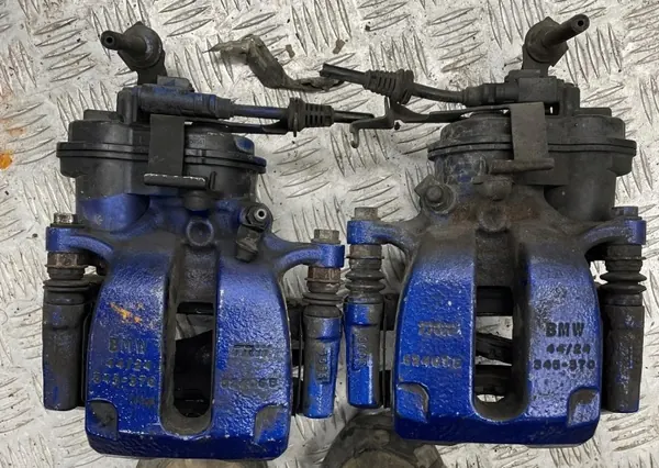Juego de pinzas de freno OEM DO BMW 7 G11 G12 4.4 V8 image 10