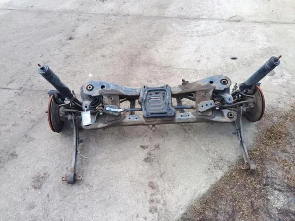 BMW X3 E83 bakvagnsbalk OEM Wrakowisko-18155 image 8