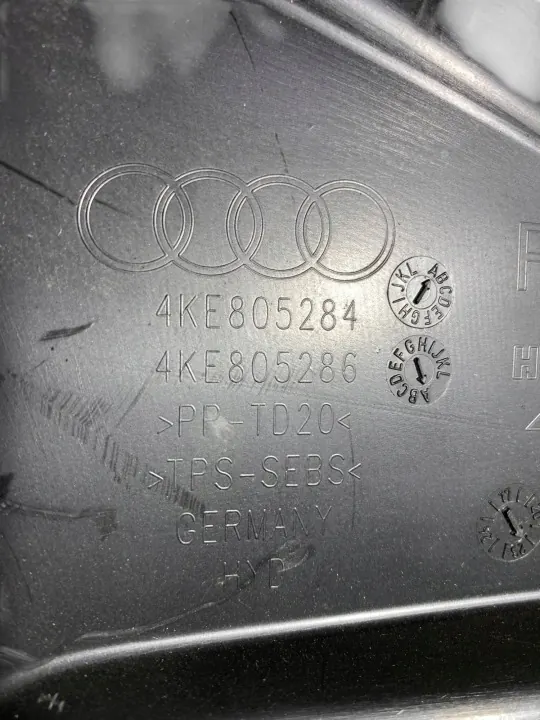 OEM 4KE805284 vordere Gurtabdeckung für Audi E-Tron 55 image 6