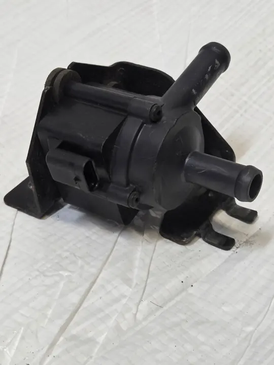 Vattenpump FORD B-MAX 1.0 ECOBOOST image 2