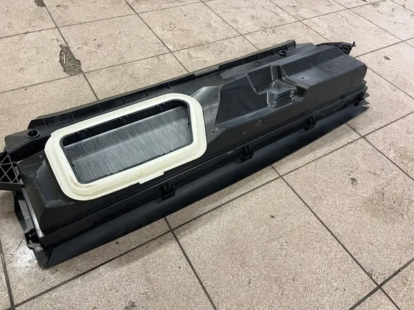 TESLA MODEL Y 20- BOÎTIER FILTRE AIR CABINE HEPA 1495167-28-C image 8