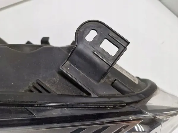 Oikea Ajovalo Renault Megane III Lift 260106839R image 3