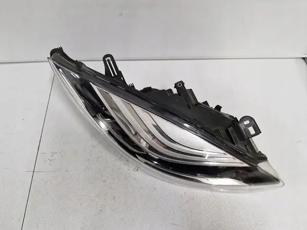 Oikea Ajovalo Renault Megane III Lift 260106839R image 6