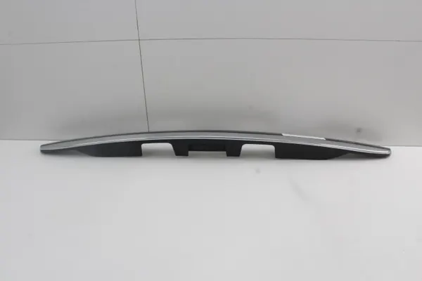 Toyota OE Heckklappenblende für Auris I Lift 09-12R image 4