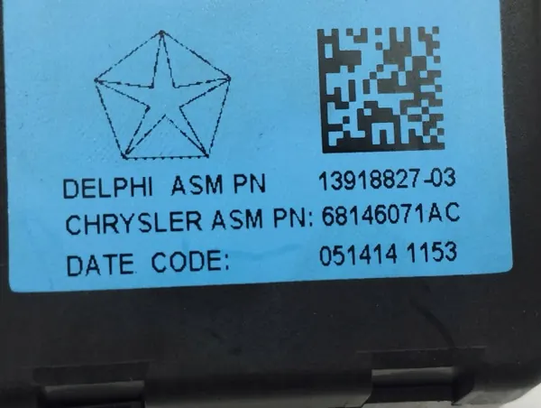 Allume-cigare avant Jeep Cherokee 2015 OEM 68146071AC image 5