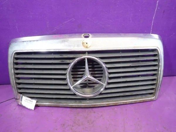 Mercedes 124 Sedan grille embleem OEM Zawada-383988- image 2
