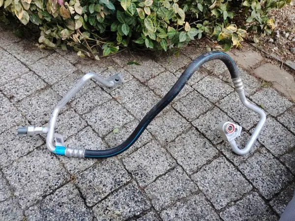 Ford Escape AC-putki OEM PZ1H19N601HB - Käytetty image 2