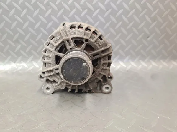 Vaihtovirtageneraattori Skoda Superb III 2.0 TDI OEM 04L903023H image 2