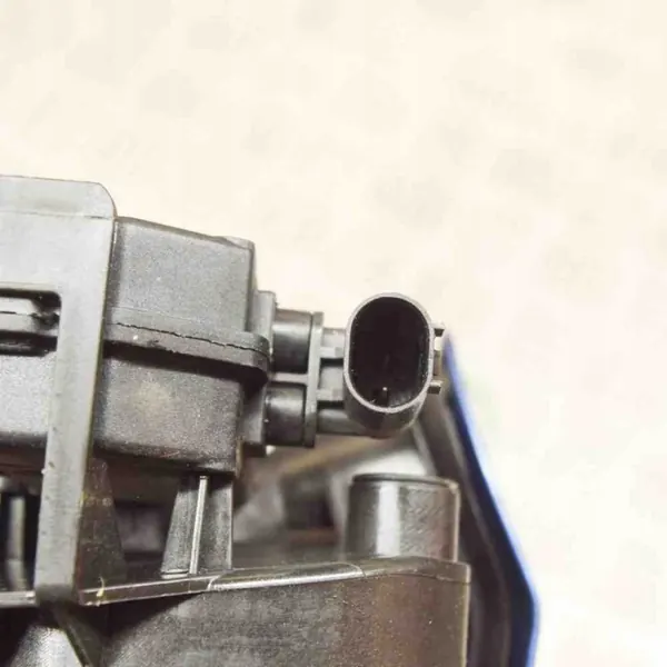 BMW Tankklappe OEM 723889 für 3er F30 Modell image 4