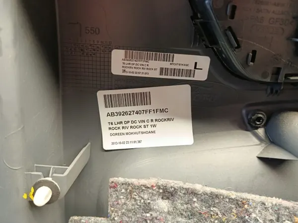 Panel puerta trasera Ford Ranger OEM AB392627407FW image 5