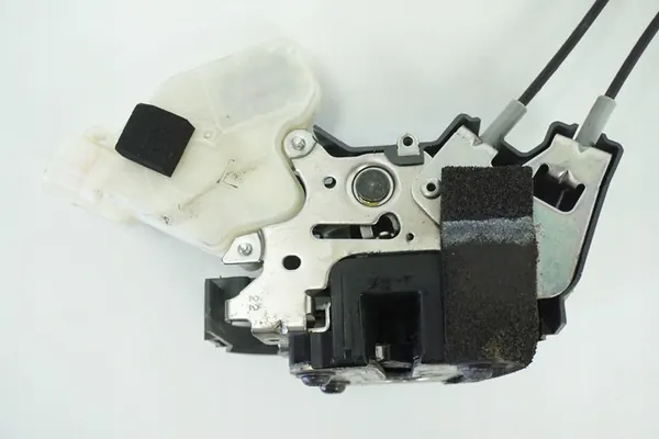 Höger dörrlås Nissan GTR R35 image 5