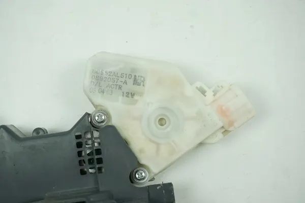 Höger dörrlås Nissan GTR R35 image 7