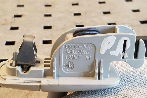 Rechter zonnescherm AUDI A6 (4G2, C7, 4GC) 4G0122101B image 3