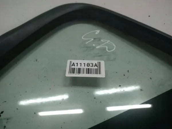 Ventana de cuarto Mitsubishi Colt - Derecha trasera OEM as2 image 3