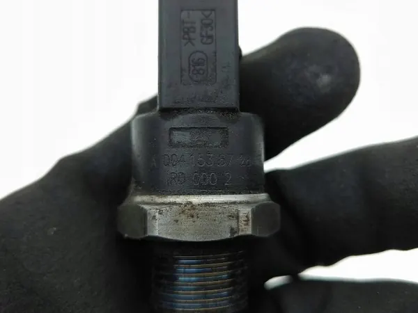 Sensor pressão combustível Mercedes-Benz A0041536728 image 8