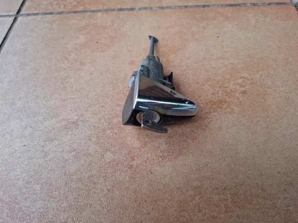 Slotinzet met sleutel Mercedes W211 OEM WKLADKA ZAMKA image 2