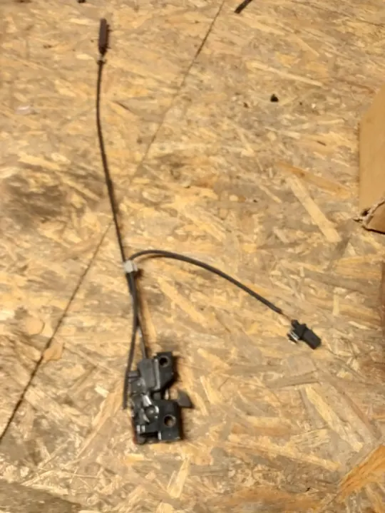 OEM 7C0823509A Etukonepeltilukko VW Crafter image 2