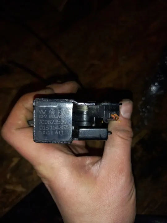 OEM 7C0823509A Etukonepeltilukko VW Crafter image 3