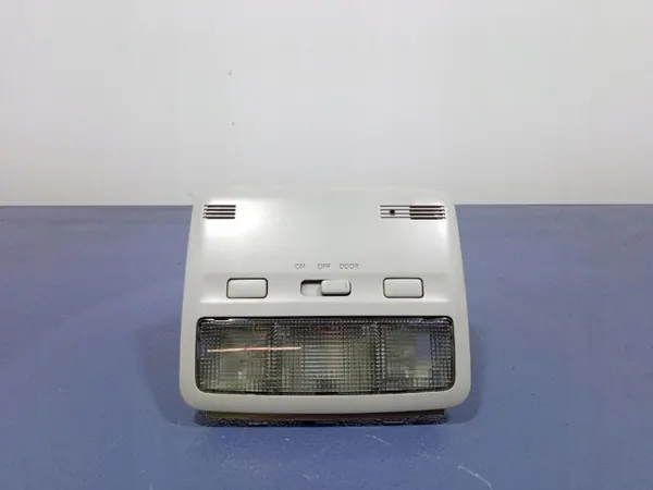 Toyota OE voorste binnenverlichting OEM 81263-0F010 image 2