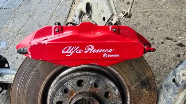 Étriers Brembo OEM Xxxxxxxx56344x pour Alfa Romeo Giulia image 6