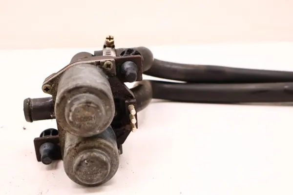 Électrovanne Mercedes-Benz W124 230E OEM 1147412015 image 3