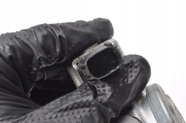 VOLVO S90 V90 V40 II XC60 II Kraftstoffpumpe 31437903 image 3