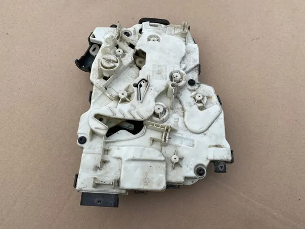 Skjutdörrslås MERCEDES 447 VITO image 4