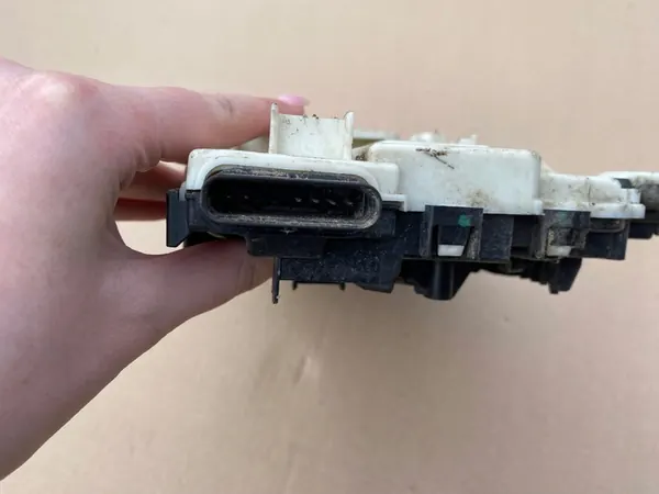 Skjutdörrslås MERCEDES 447 VITO image 5