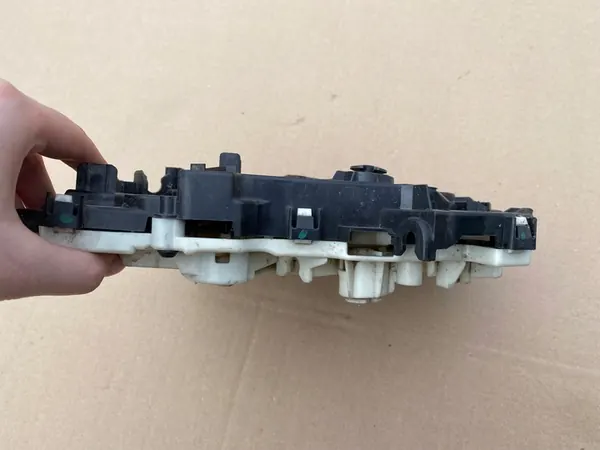 Skjutdörrslås MERCEDES 447 VITO image 7