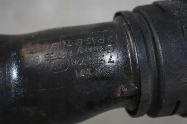 OEM 13717583728 Luftinsugningsrör för BMW X5 X6 image 3