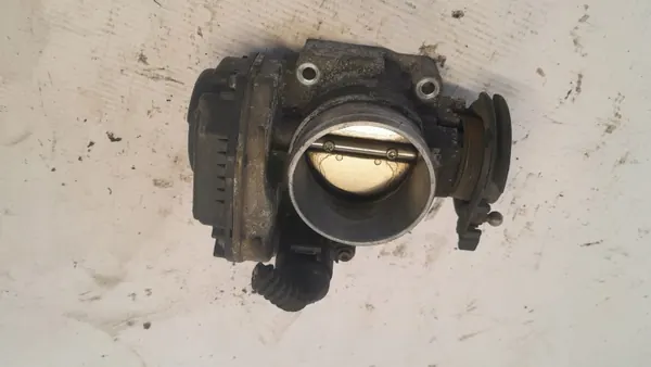 Kaasutin VW Passat B5 1.8 T OEM 058133063M image 2
