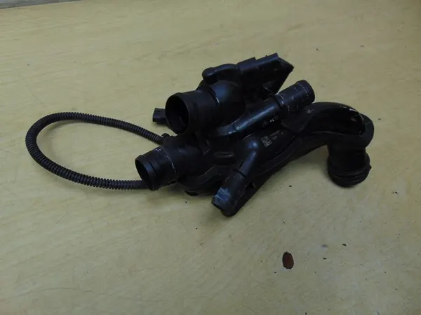 Thermostat Housing Peugeot Citroen V758887680-05 image 6