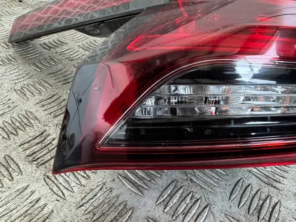 Nissan Qashqai III J12 2021-2024 Luz trasera derecha image 2