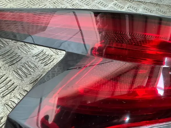 Nissan Qashqai III J12 2021-2024 Luz trasera derecha image 5