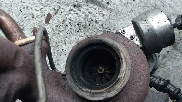 Regenererad turboladdare VW Transporter T5 1.9 TDI image 4