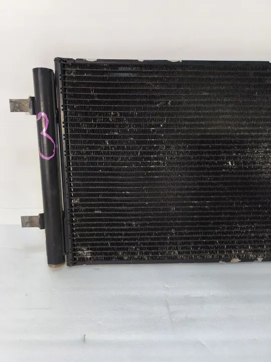 Audi OE 8T0260401E AC Condensor - Gebruikt image 3