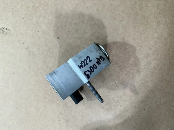 Ilmastoinnin laajennusventtiili Mercedes S-Class W222 L image 3