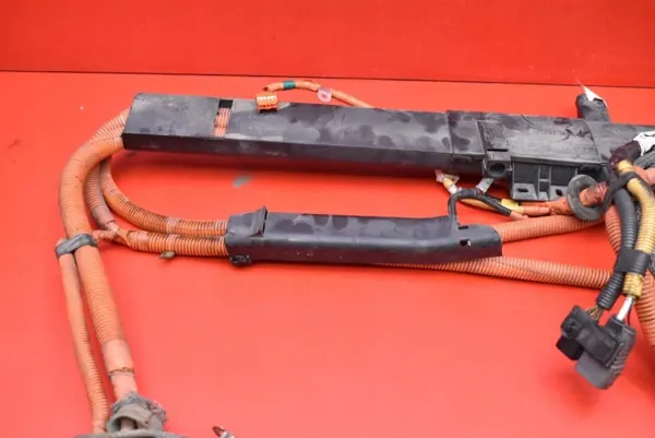 Cableado Motor Híbrido Lexus OEM 82817-48520 - Usado image 5