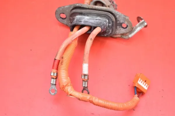 Cableado Motor Híbrido Lexus OEM 82817-48520 - Usado image 8