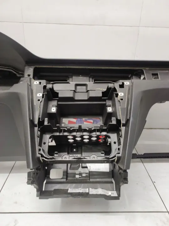Consolepaneel OEM CQJ199 voor VW Passat B8 image 9