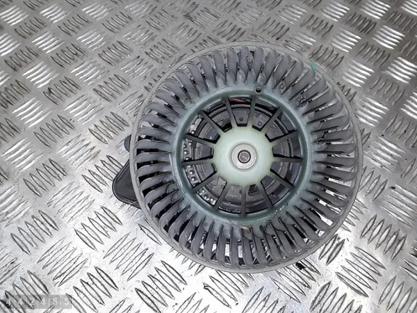 OEM 8EW009159271 Ventilador de Aquecimento - Usado image 2