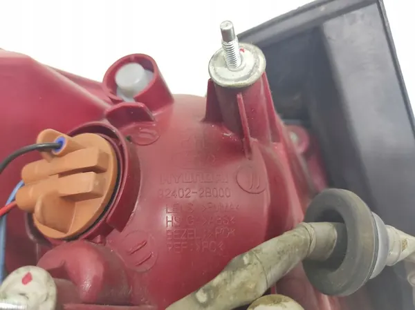 Lámpara trasera derecha HYUNDAI SANTA FÉ II 2008 924022B0 image 5