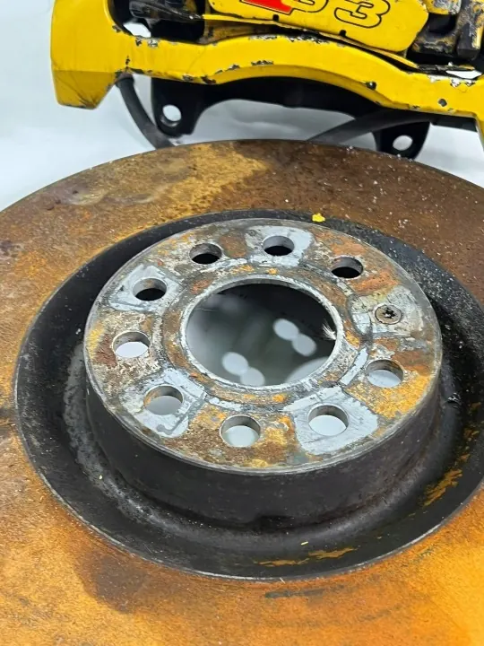 Bremsscheiben und -zangen Set YQP3128 vorne Audi A3 S3 image 4